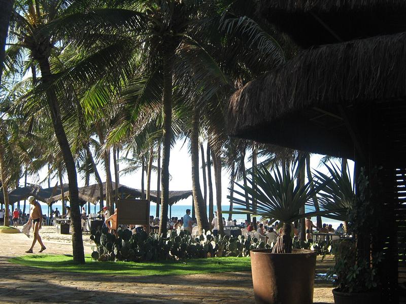 Praia de Porto das Dunas perto do Beach Park em Aquiraz